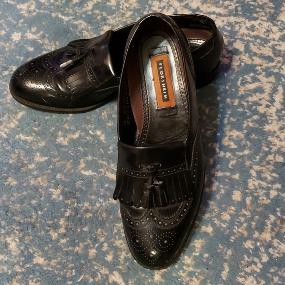 Florsheim Other - Florsheim Wingtip men's dress shoes size 36F